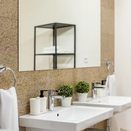 Castle Hideway Apartament *