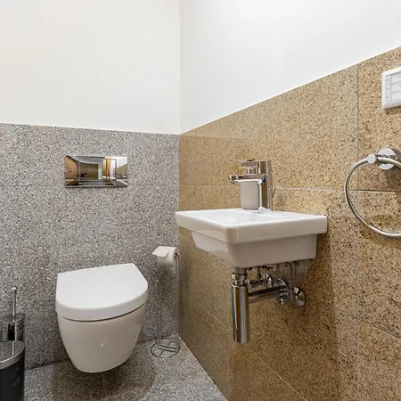 Castle Hideway Apartament *