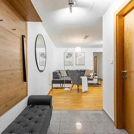 Apartament Castle Hideway *